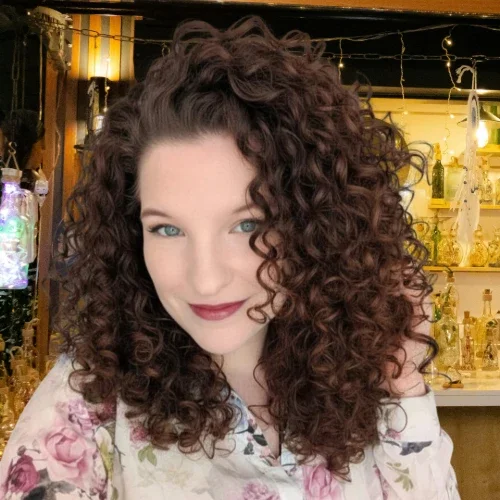 Reader profile image for Izzy Wisdom